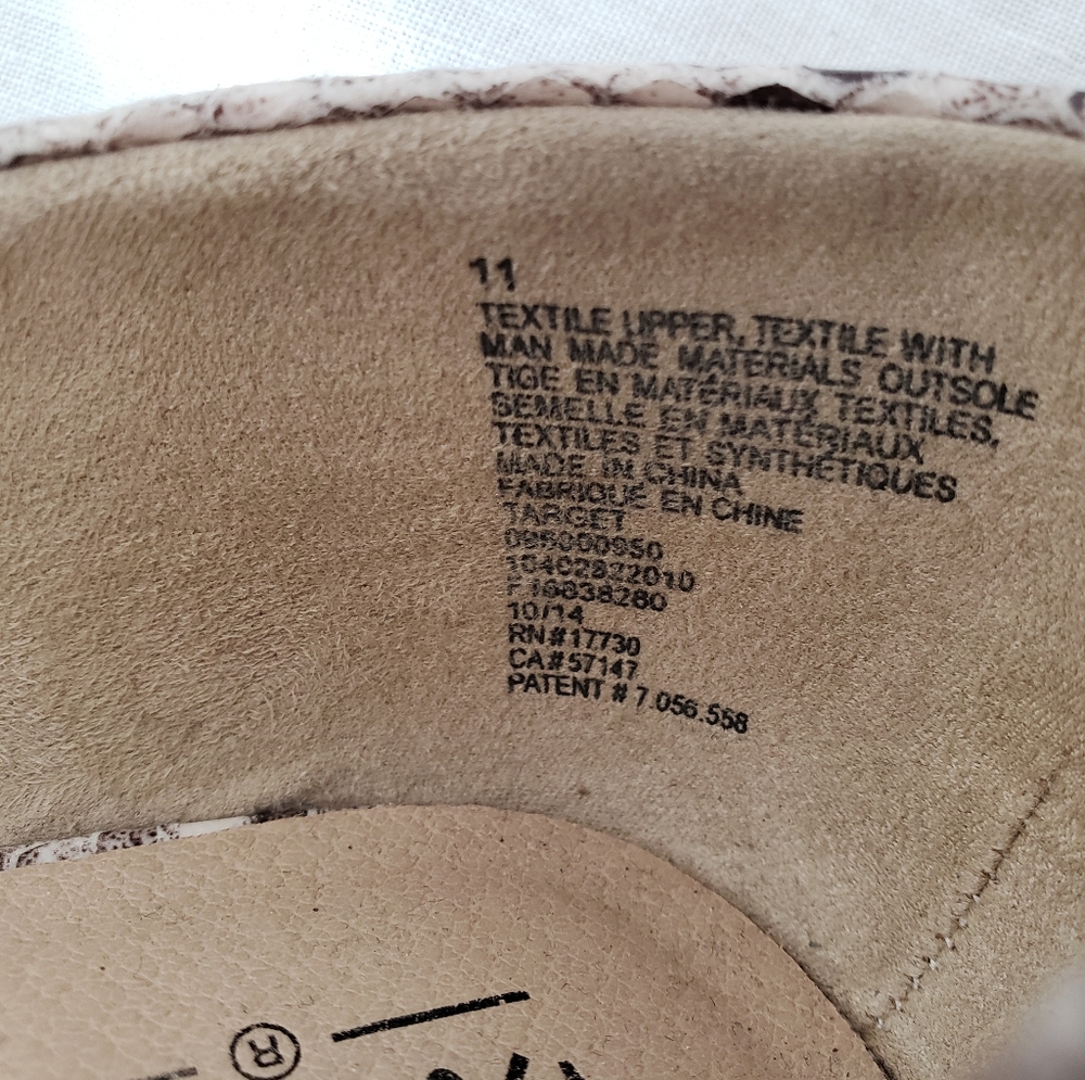Mossimo Slip-ons - Picture 3 of 6